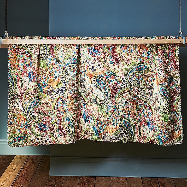 Modasa Throw | Chatopia