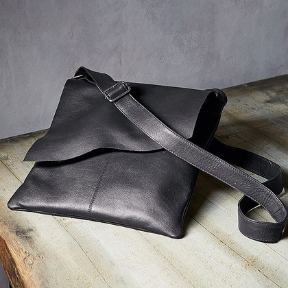 Vega Leather Bag | Culture Vulture Direct
